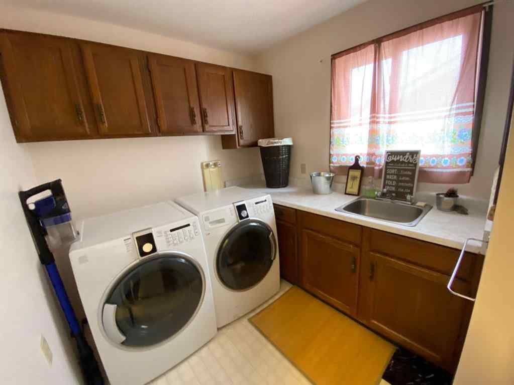 MLS® A2242539 - 208 4 Avenue W in NONE Hanna, Residential