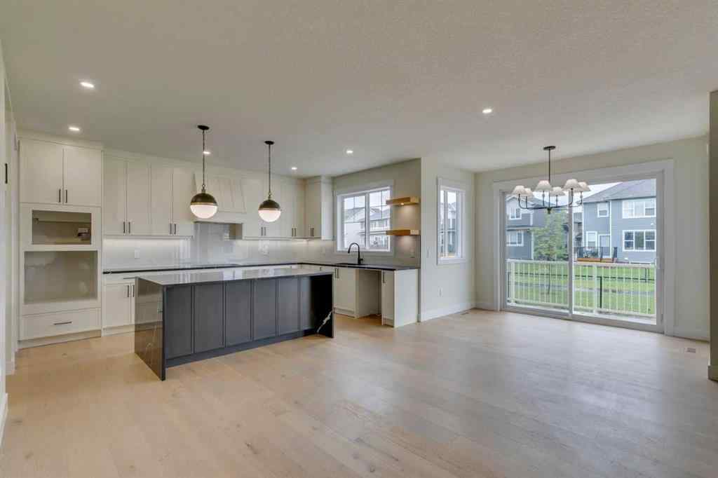 MLS® A2242541 - 39 South Shore Road  in South Shores Chestermere, Residential