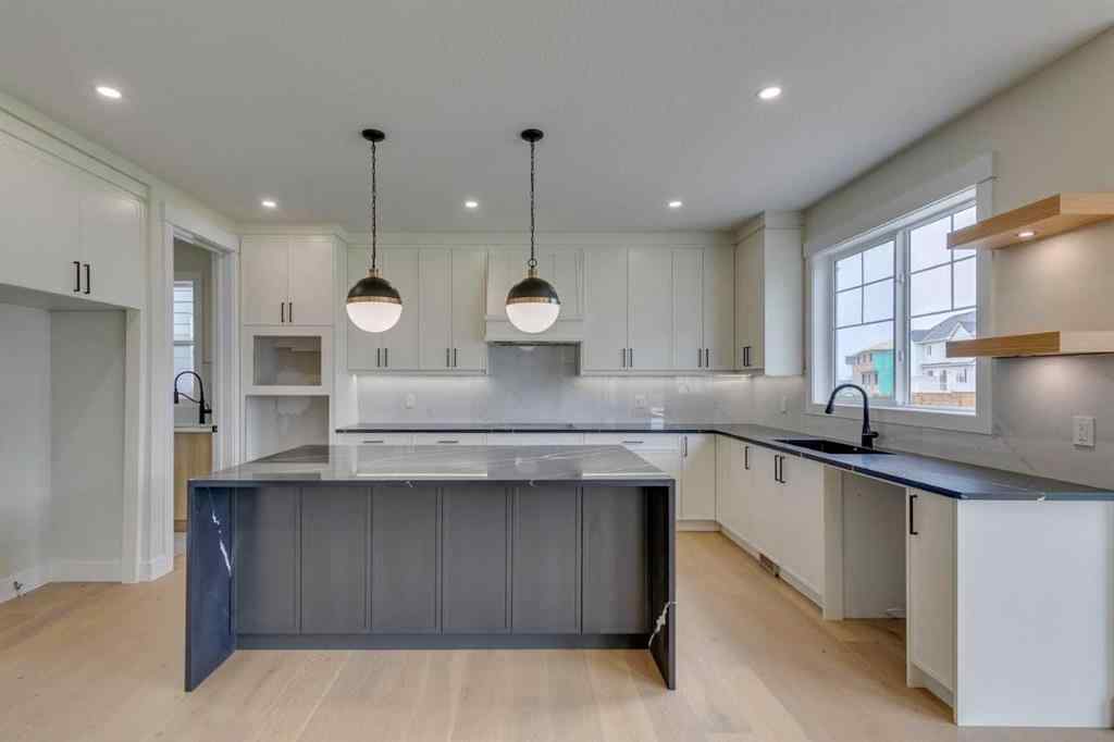MLS® A2242541 - 39 South Shore Road  in South Shores Chestermere, Residential