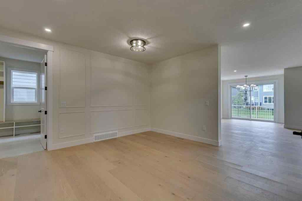 MLS® A2242541 - 39 South Shore Road  in South Shores Chestermere, Residential