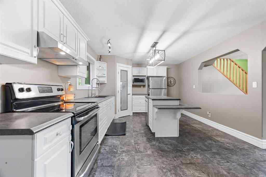 MLS® A2242544 - 214 Hill Avenue  in NONE Greenstreet, Residential