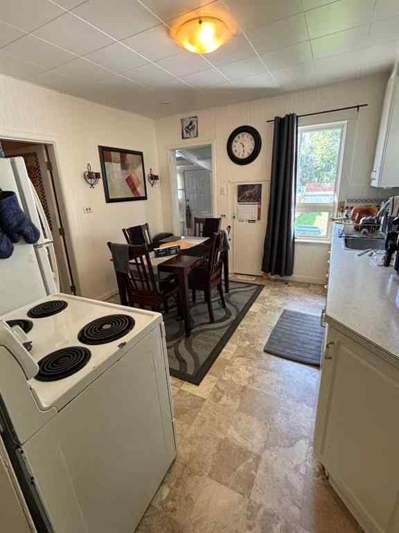 MLS® A2242545 - 1610 3 Avenue N in Westminster Lethbridge, Residential