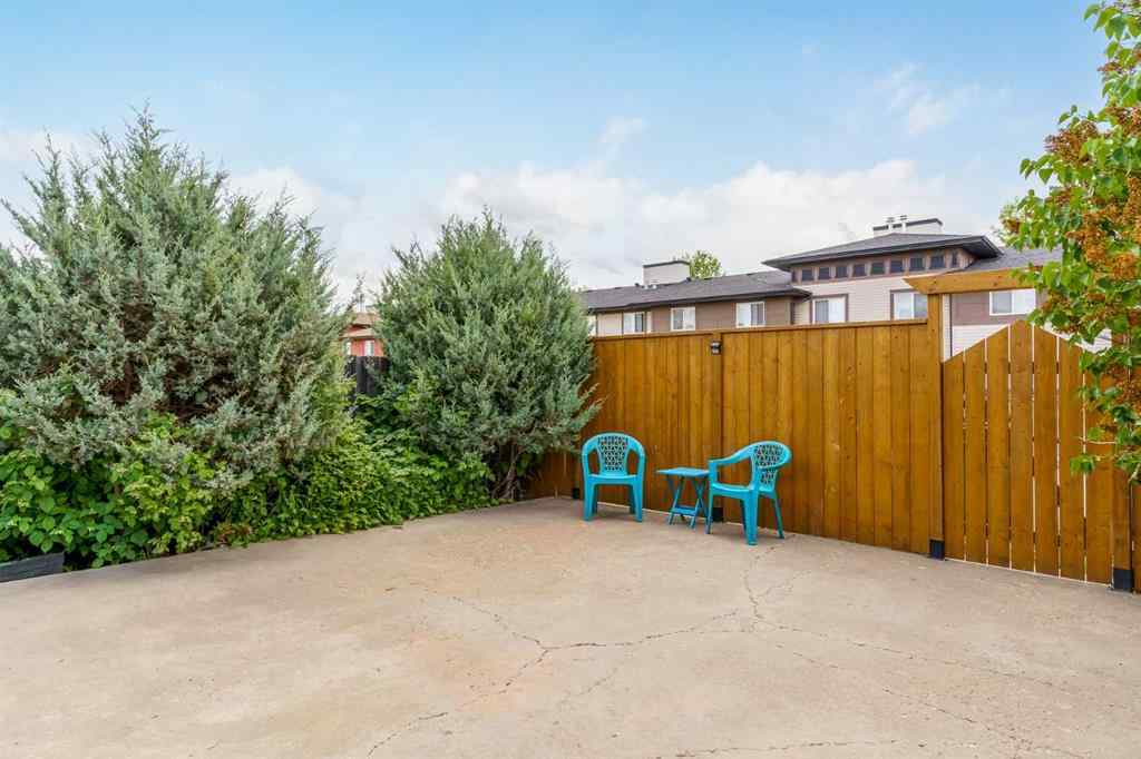 MLS® A2242546 - 96 Everridge Way SW in Evergreen Calgary, Residential