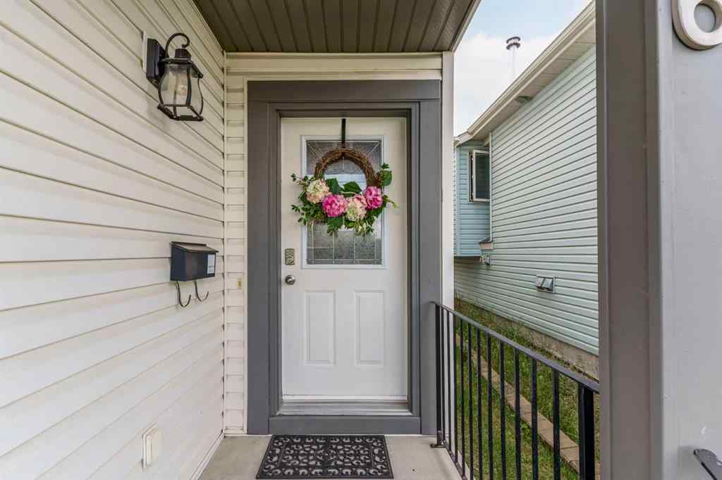MLS® A2242546 - 96 Everridge Way SW in Evergreen Calgary, Residential