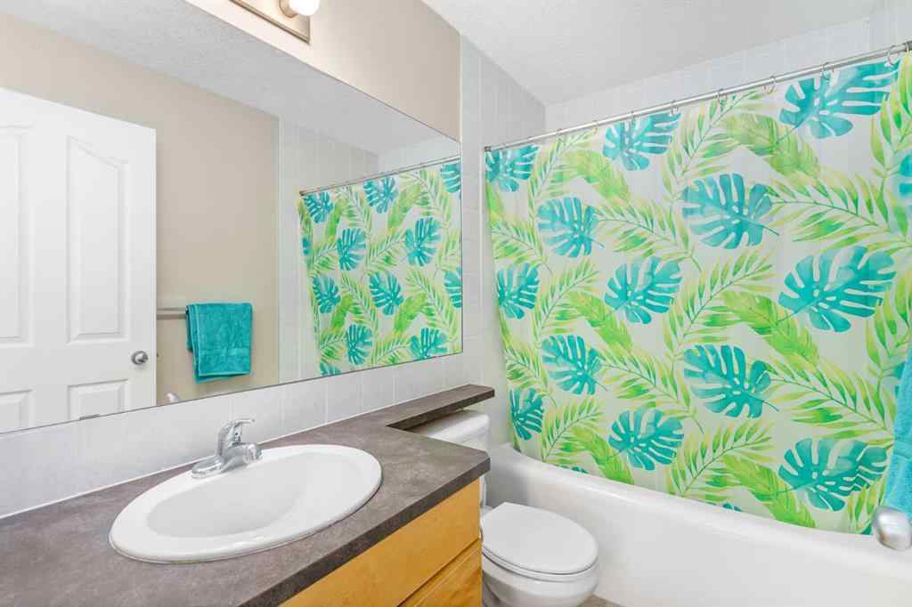 MLS® A2242546 - 96 Everridge Way SW in Evergreen Calgary, Residential