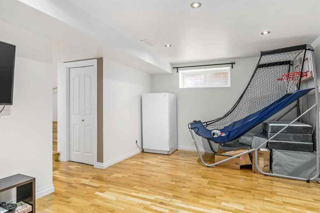 MLS® A2242546 - 96 Everridge Way SW in Evergreen Calgary, Residential