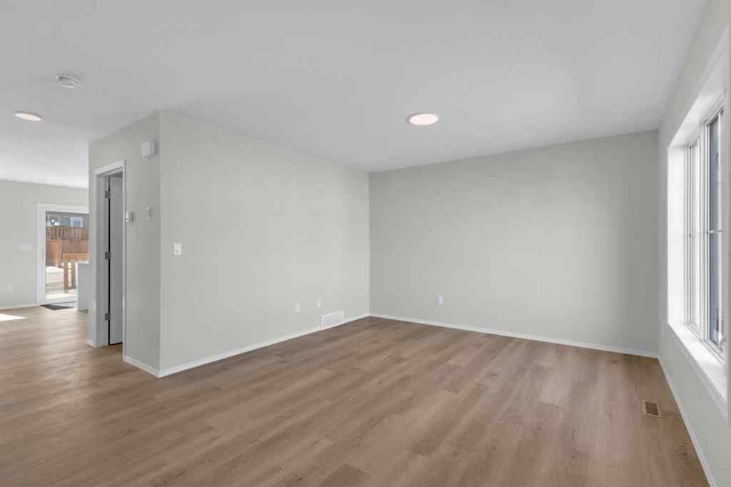 MLS® A2242548 - 6 Anna Close  in Aspen Lakes West Blackfalds, Residential