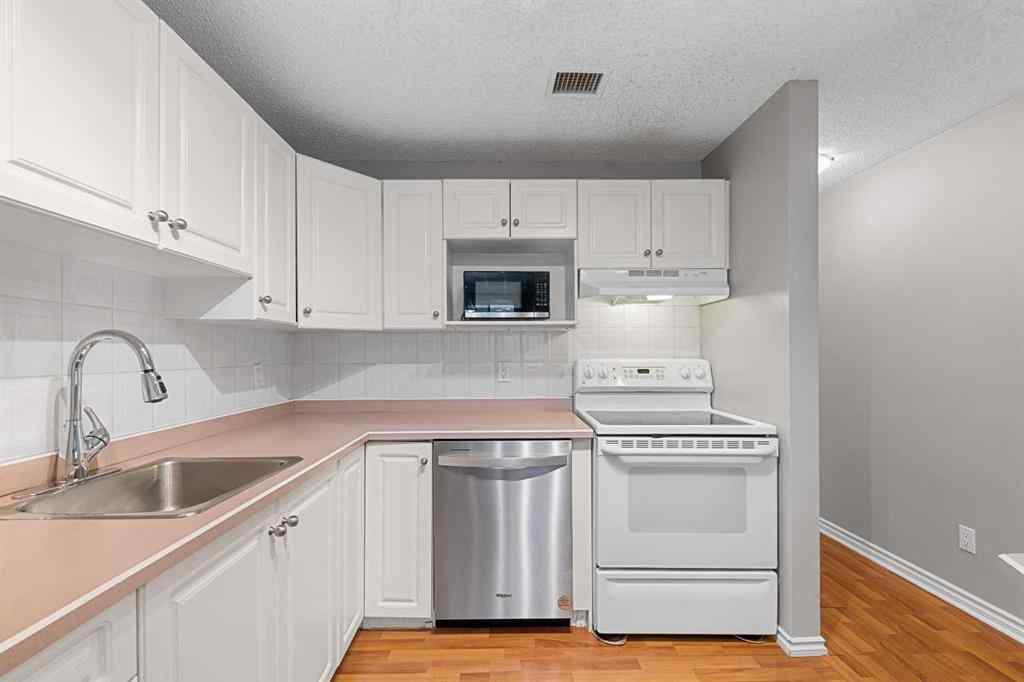 MLS® A2242552 - Unit #210 540 18 Avenue SW in Cliff Bungalow Calgary, Residential