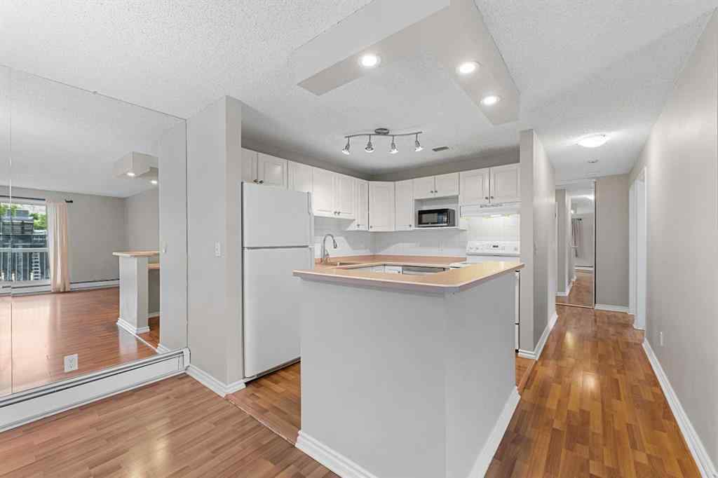MLS® A2242552 - Unit #210 540 18 Avenue SW in Cliff Bungalow Calgary, Residential