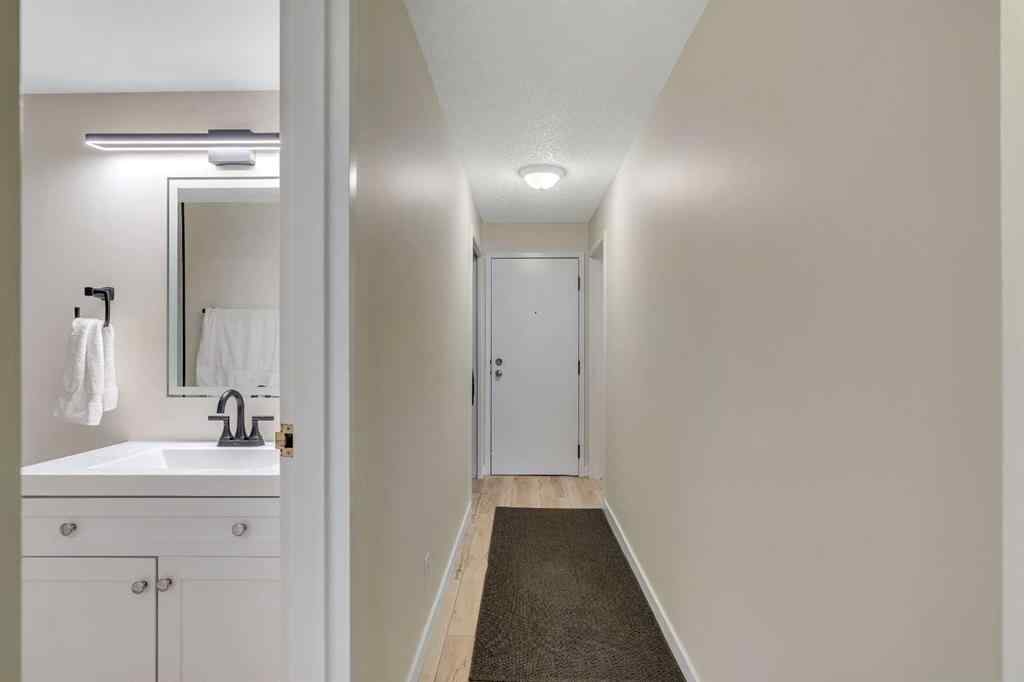MLS® A2242559 - Unit #203 1919 17 Avenue SW in Bankview Calgary, Residential