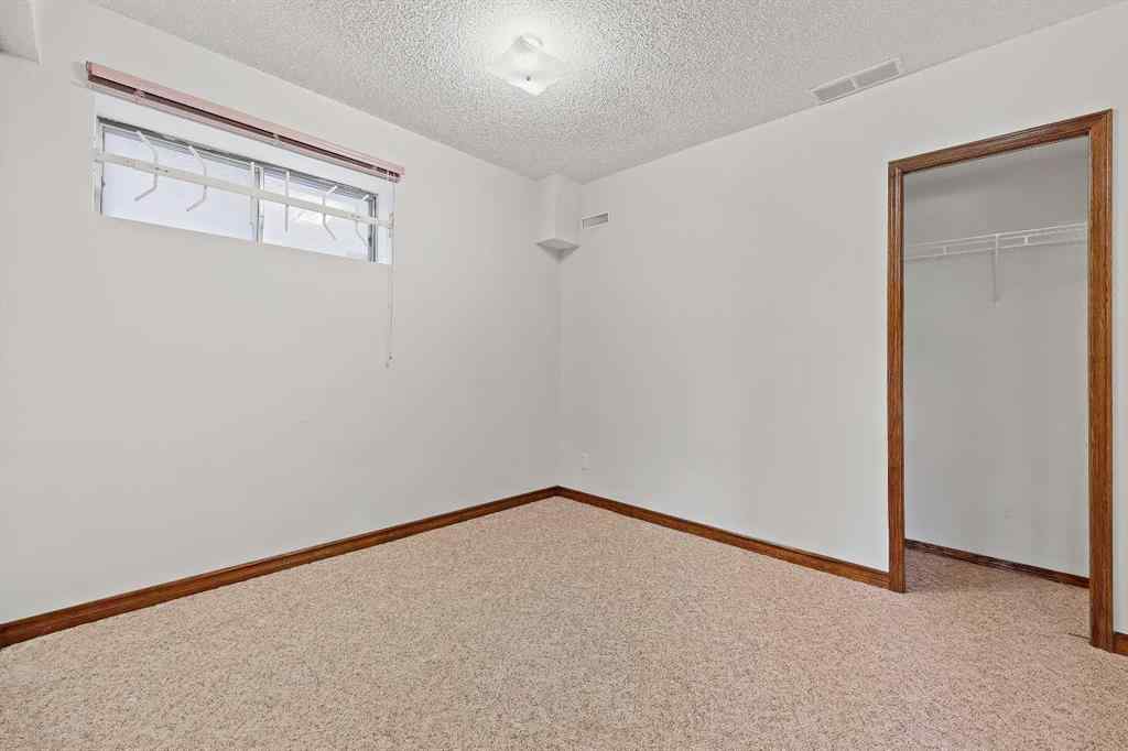 MLS® A2242593 - 40 Edgebrook View NW in Edgemont Calgary, Residential