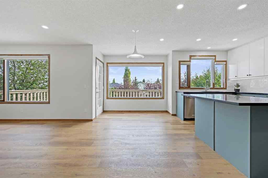 MLS® A2242593 - 40 Edgebrook View NW in Edgemont Calgary, Residential