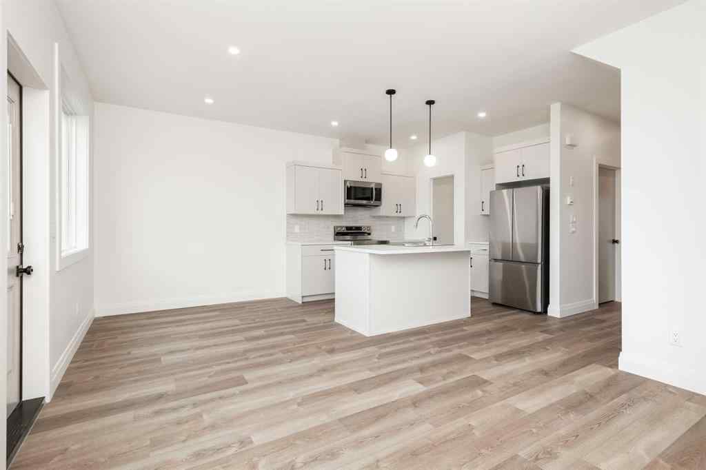 MLS® A2242597 - 306 S 50 W   in NONE Raymond, Residential