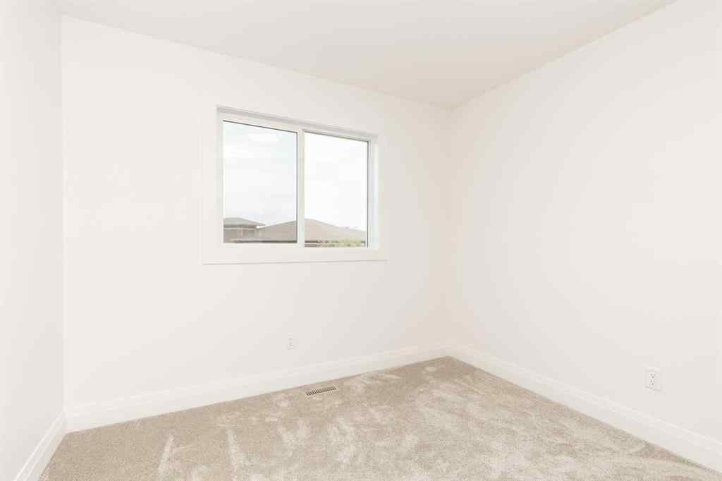 MLS® A2242597 - 306 S 50 W   in NONE Raymond, Residential