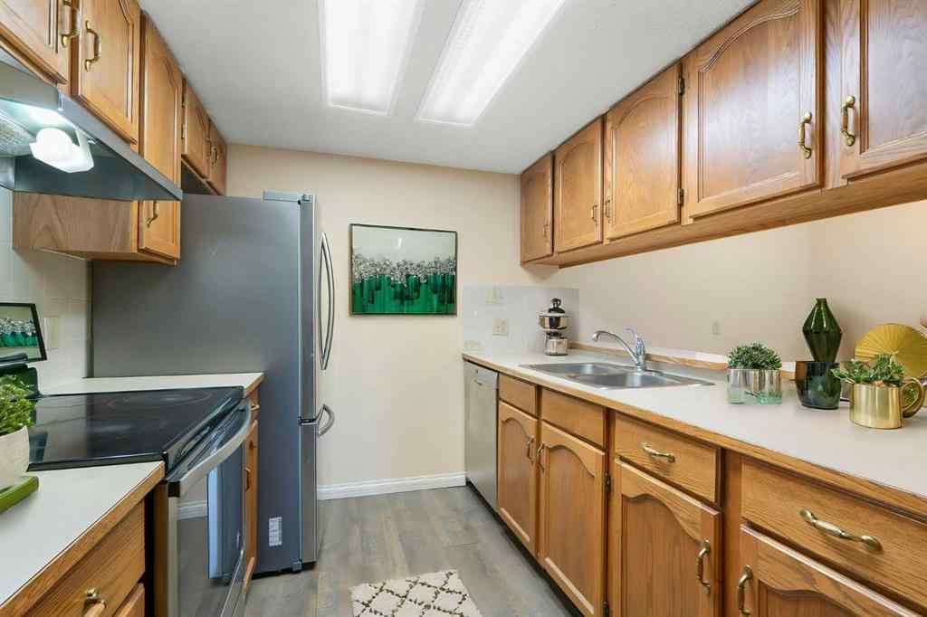 MLS® A2242600 - Unit #103 2011 University Drive NW in University Heights Calgary, Residential