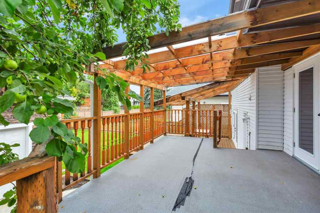 MLS® A2242602 - 38 Wiltshire Boulevard  in West Park Red Deer, Residential