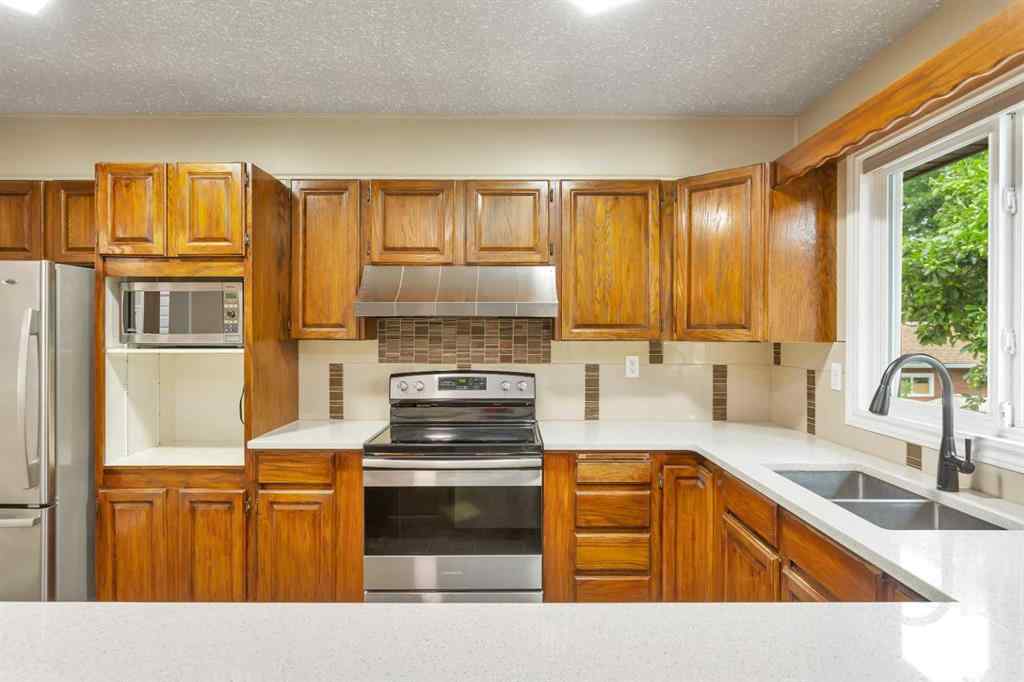 MLS® A2242602 - 38 Wiltshire Boulevard  in West Park Red Deer, Residential