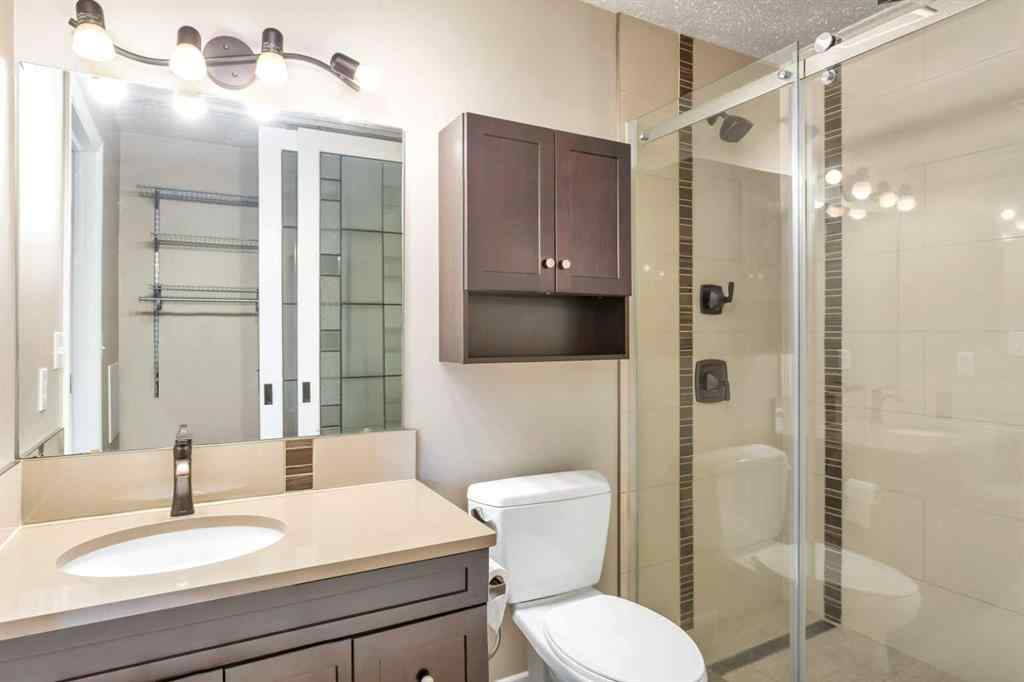 MLS® A2242602 - 38 Wiltshire Boulevard  in West Park Red Deer, Residential