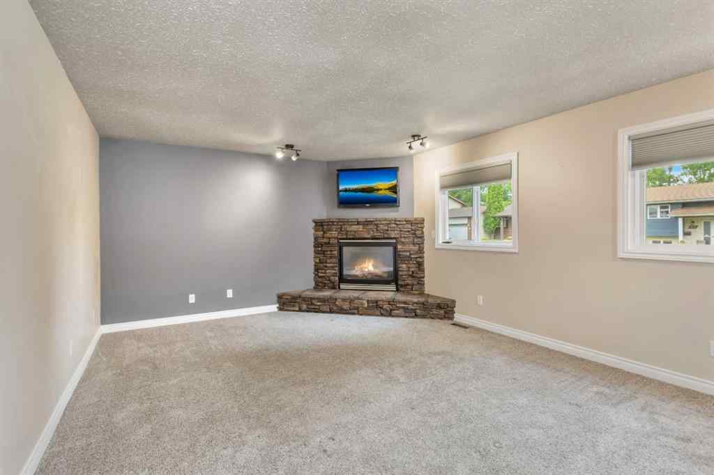 MLS® A2242602 - 38 Wiltshire Boulevard  in West Park Red Deer, Residential