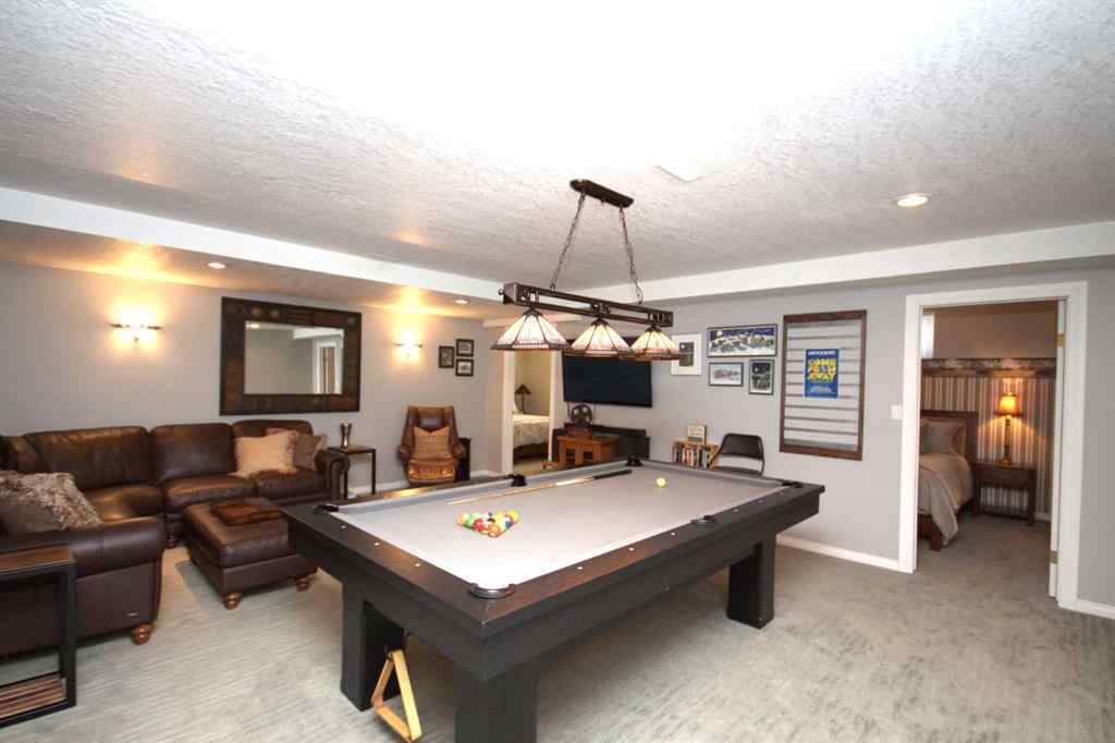 MLS® A2242609 - 9655 Wedgewood Drive South   in Wedgewood Wedgewood, Residential