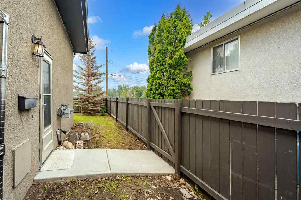 MLS® A2242624 - Unit #3 6222 31 Avenue NW in Bowness Calgary, Residential