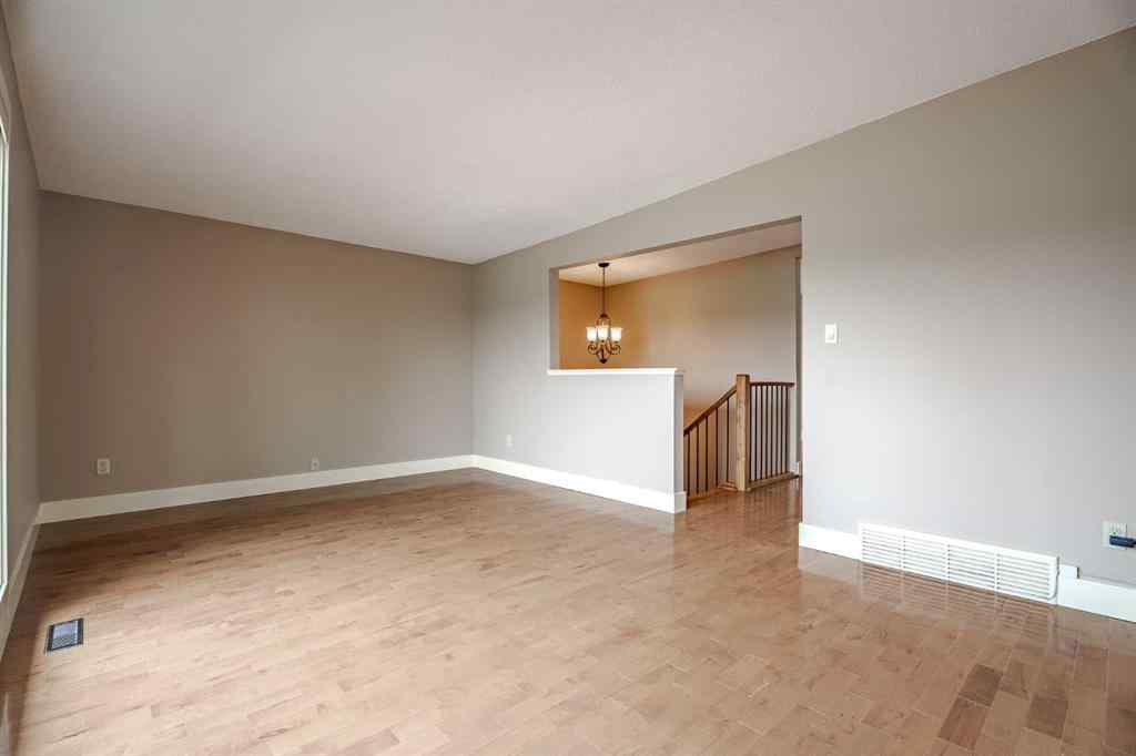 MLS® A2242624 - Unit #3 6222 31 Avenue NW in Bowness Calgary, Residential