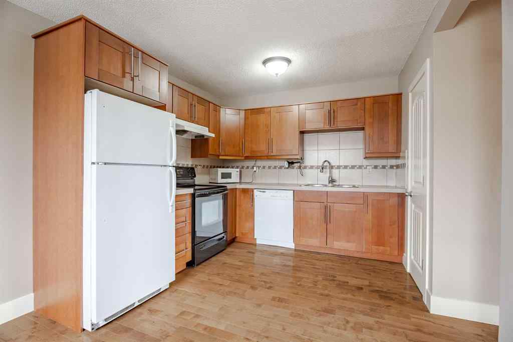 MLS® A2242624 - Unit #3 6222 31 Avenue NW in Bowness Calgary, Residential