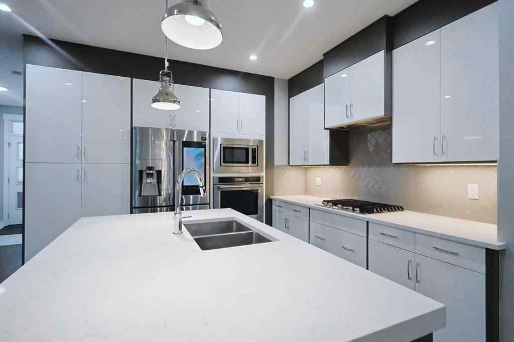 MLS® A2242628 - 1433 18 Avenue NW in Capitol Hill Calgary, Residential