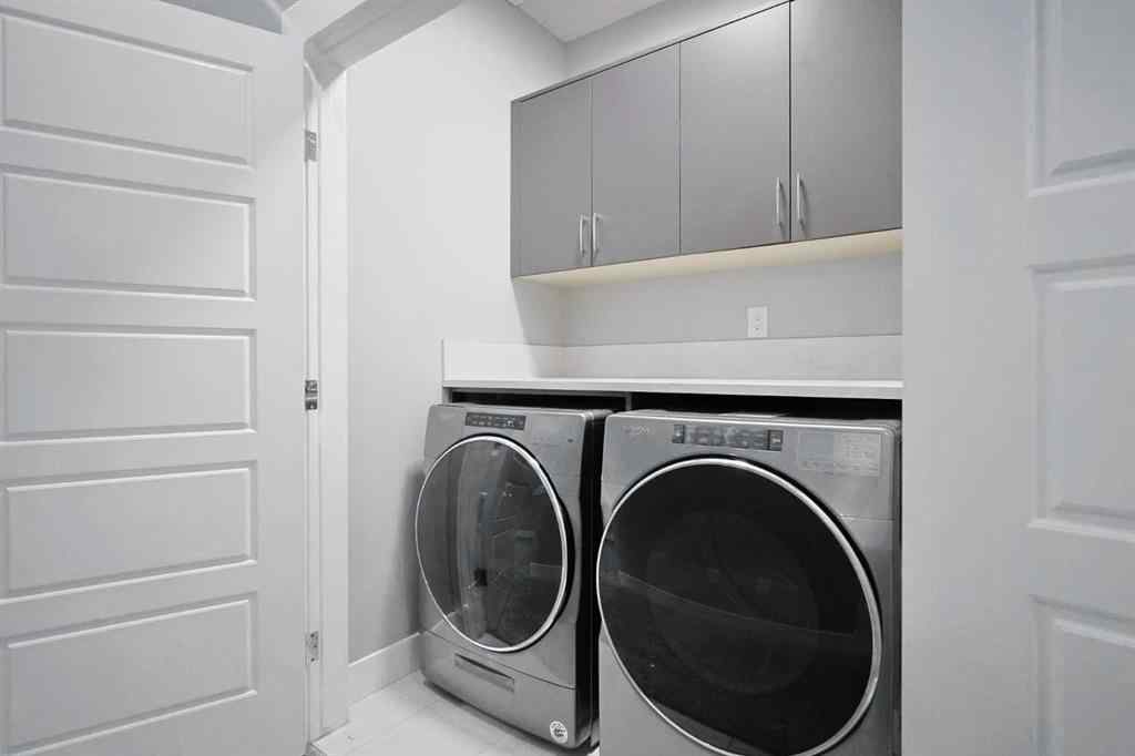 MLS® A2242628 - 1433 18 Avenue NW in Capitol Hill Calgary, Residential