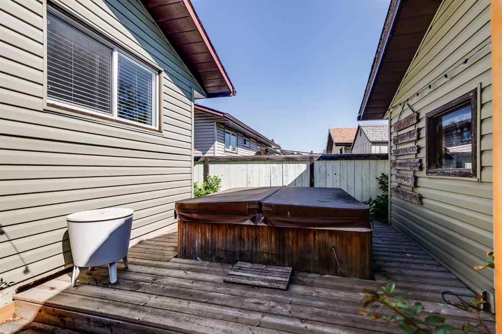 MLS® A2242631 - 1822 Summerfield Boulevard SE in Summerhill Airdrie, Residential