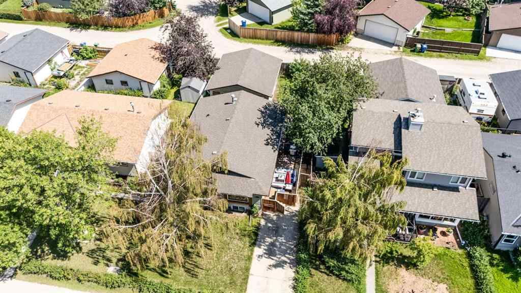 MLS® A2242631 - 1822 Summerfield Boulevard SE in Summerhill Airdrie, Residential