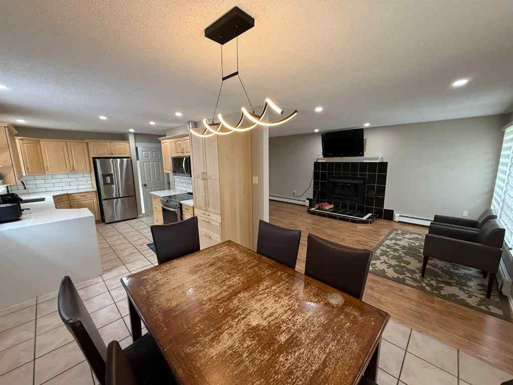 MLS® A2242652 - 118 Seabolt Crescent  in Hillcrest Hinton, Residential