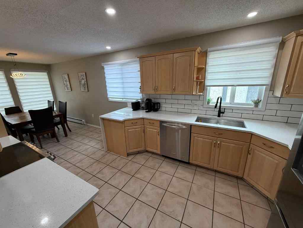 MLS® A2242652 - 118 Seabolt Crescent  in Hillcrest Hinton, Residential