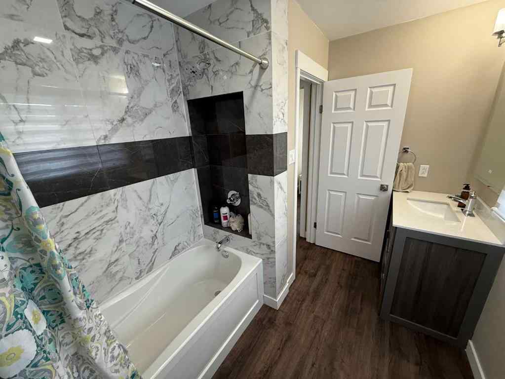 MLS® A2242652 - 118 Seabolt Crescent  in Hillcrest Hinton, Residential