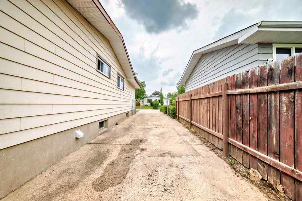 MLS® A2242658 - 211 Allan Crescent SE in Acadia Calgary, Residential
