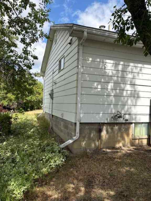 MLS® A2242665 - 11217 106 Avenue  in NONE Fairview, Residential