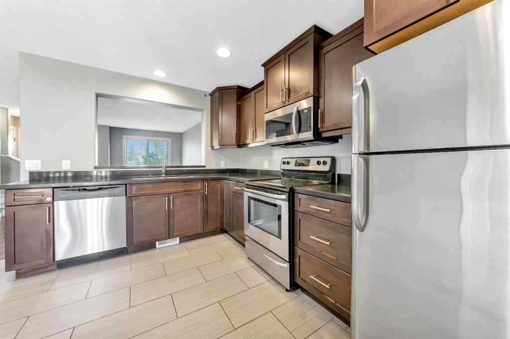 MLS® A2242668 - Unit #6 4118 41 Avenue  in Larsen Grove Lloydminster, Residential