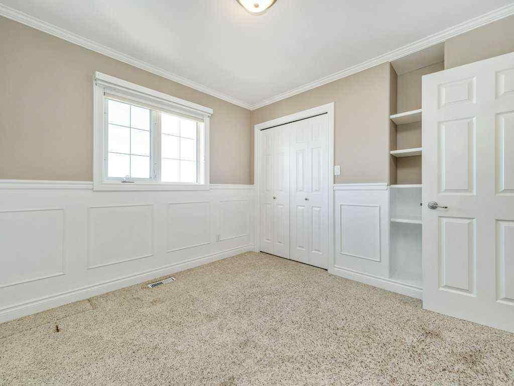 MLS® A2242698 - 24 Fairmont Point S in Fairmont Lethbridge, Residential