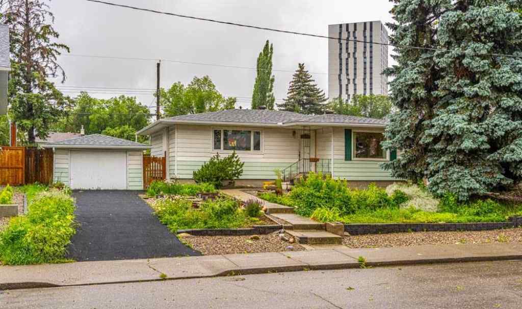 MLS® A2242702 - 2211 Halifax Crescent NW in Banff Trail Calgary, Residential