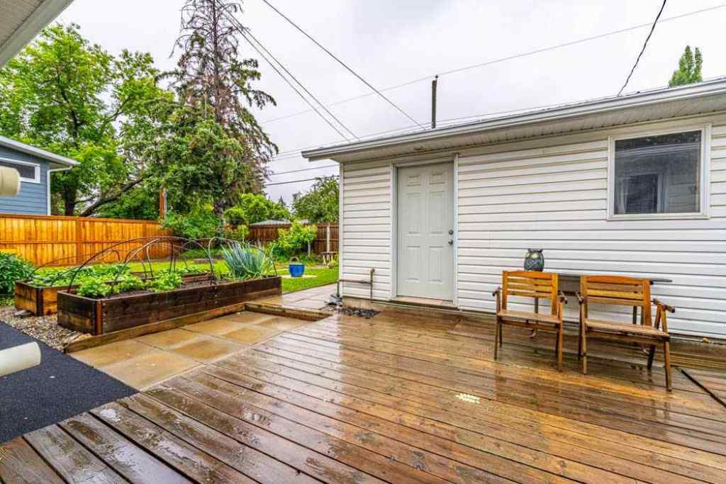 MLS® A2242702 - 2211 Halifax Crescent NW in Banff Trail Calgary, Residential