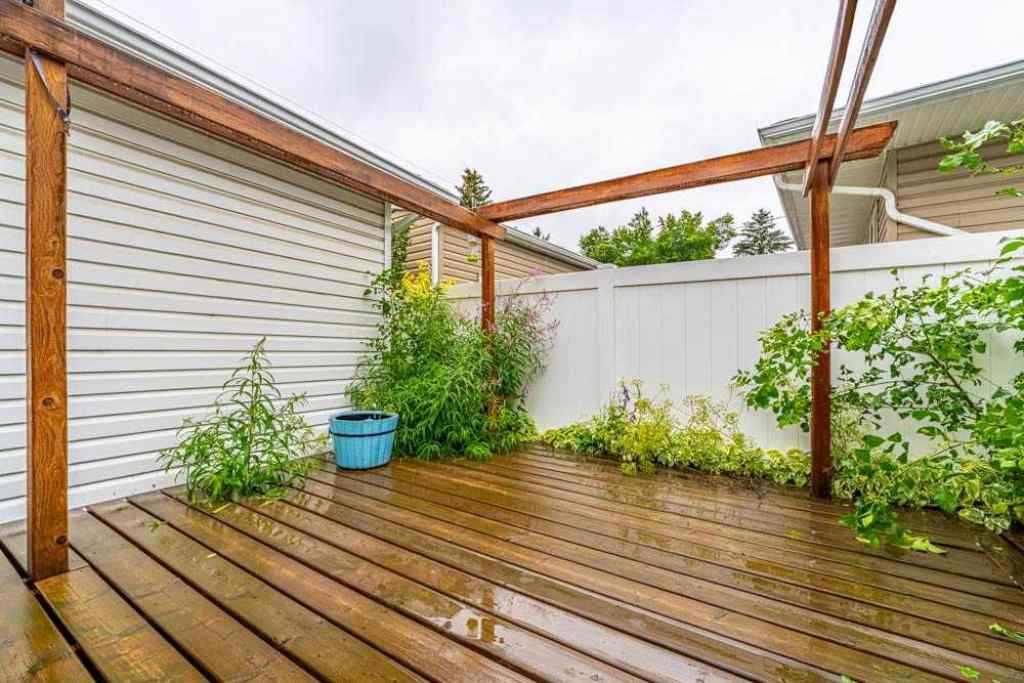 MLS® A2242702 - 2211 Halifax Crescent NW in Banff Trail Calgary, Residential