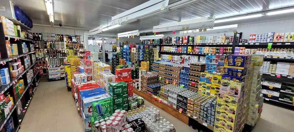 MLS® A2242704 - 4919 50 Street  in NONE Innisfail, Commercial
