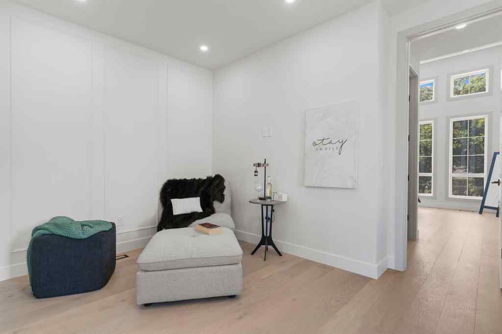 MLS® A2242722 - 3110 40 Street SW in Glenbrook Calgary, Residential