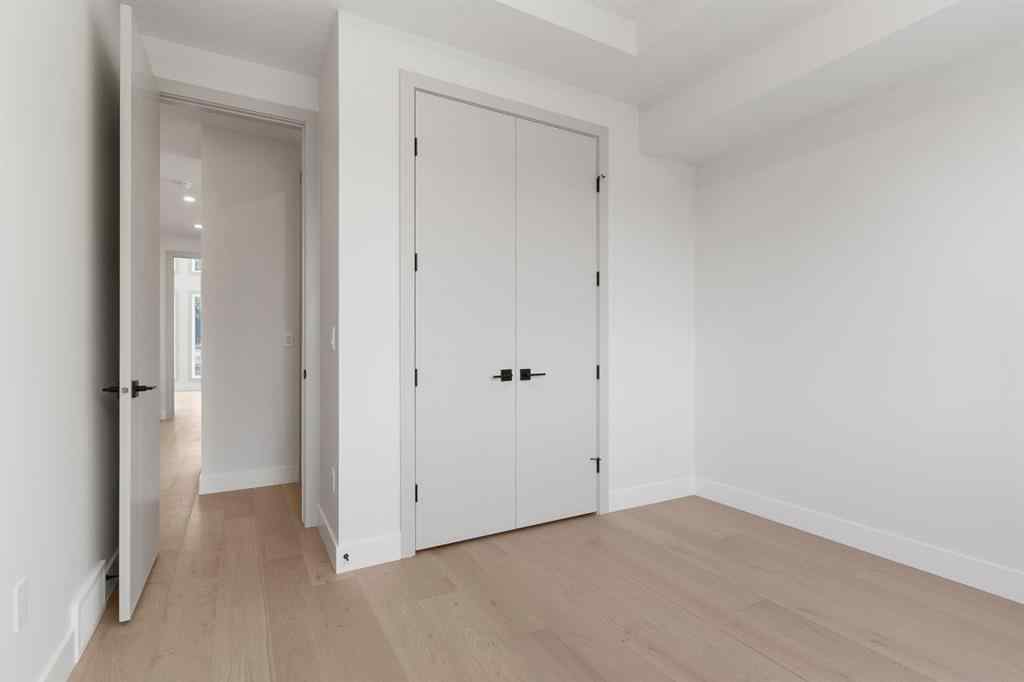 MLS® A2242722 - 3110 40 Street SW in Glenbrook Calgary, Residential