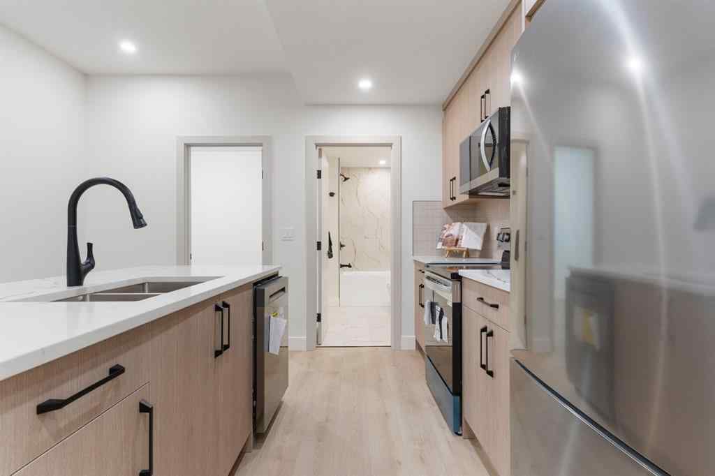 MLS® A2242722 - 3110 40 Street SW in Glenbrook Calgary, Residential