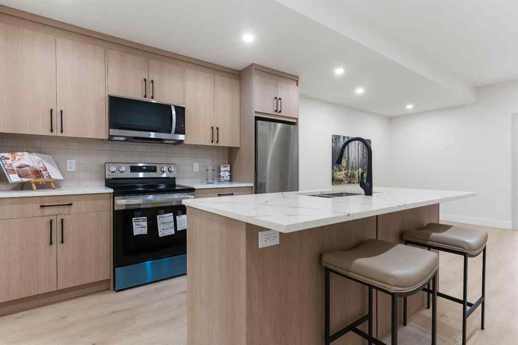 MLS® A2242722 - 3110 40 Street SW in Glenbrook Calgary, Residential