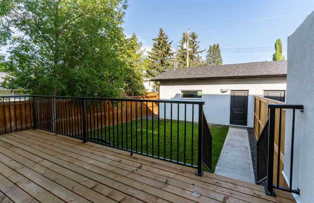 MLS® A2242722 - 3110 40 Street SW in Glenbrook Calgary, Residential
