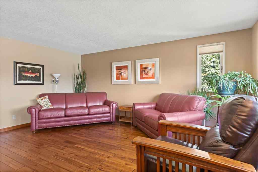 MLS® A2242723 - 906 11 Street SE in Emerson Lake Estates High River, Residential