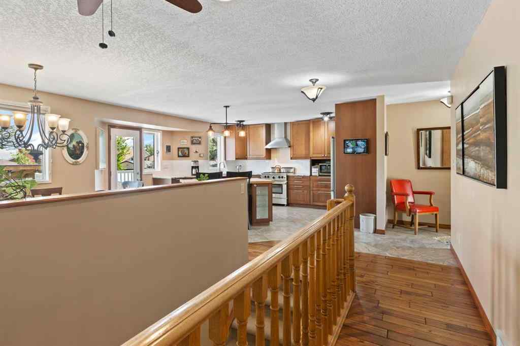MLS® A2242723 - 906 11 Street SE in Emerson Lake Estates High River, Residential