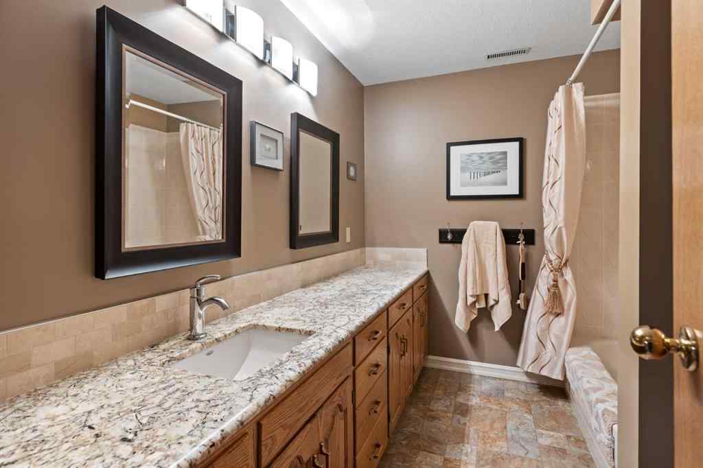 MLS® A2242723 - 906 11 Street SE in Emerson Lake Estates High River, Residential